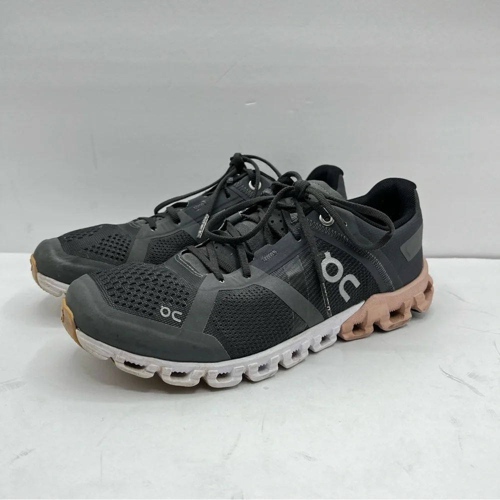 On Cloud Women’s Size 7 Gray/Pink Sneakers Running Active